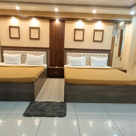 Hotel Trisplanet Kalyani Esterno foto