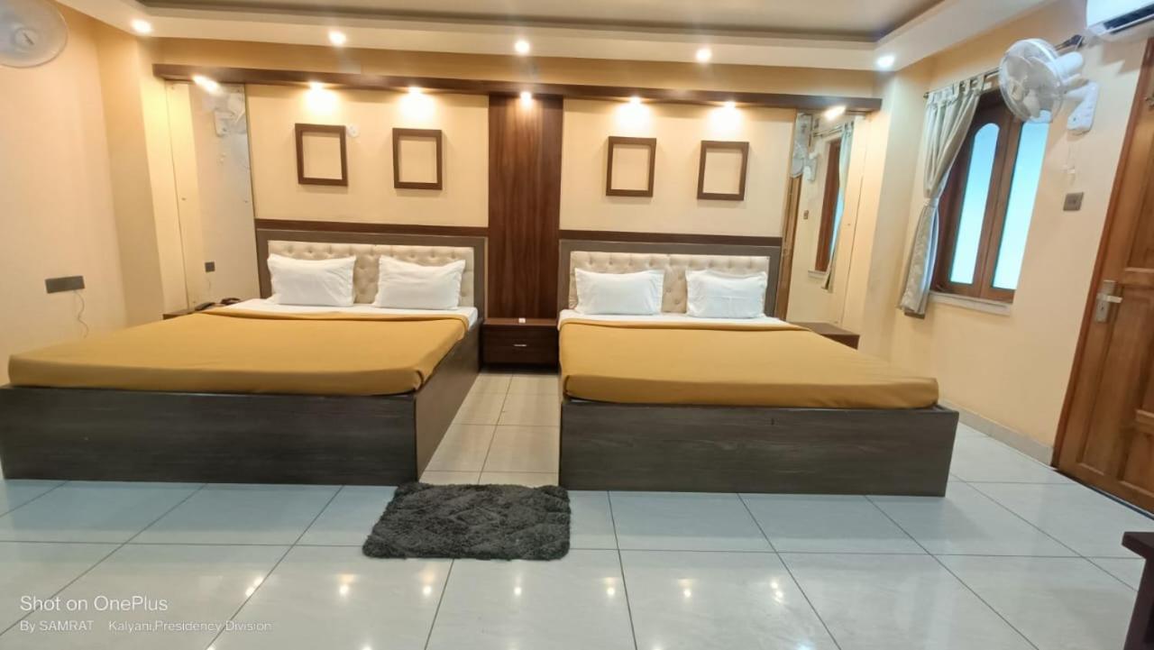 Hotel Trisplanet Kalyani Esterno foto