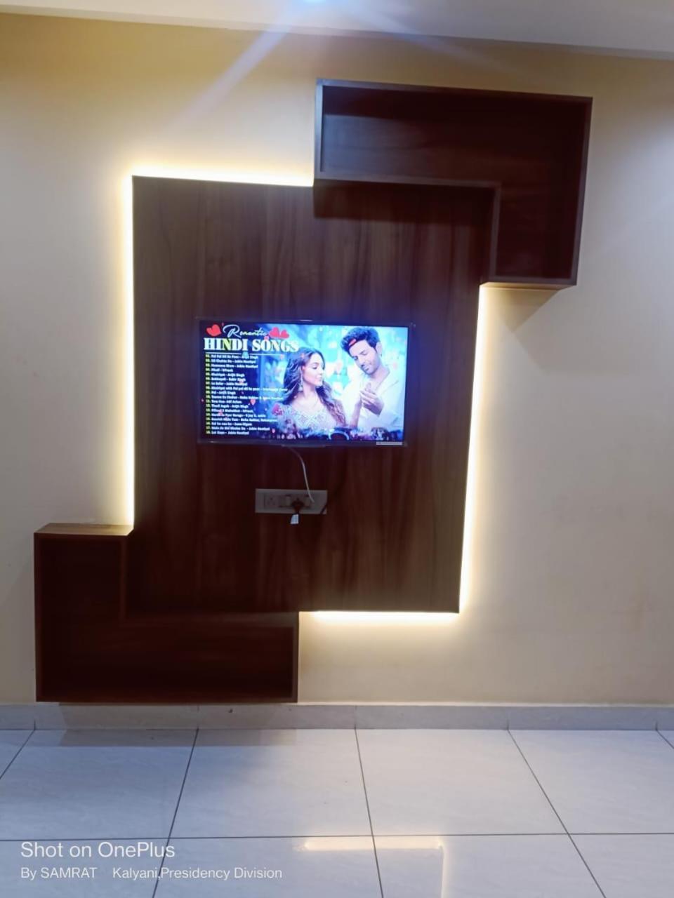 Hotel Trisplanet Kalyani Esterno foto